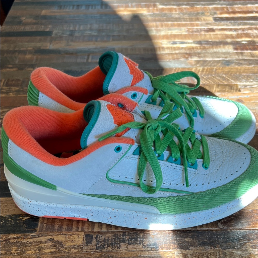 Air Jordan 2 retro “Titan” Sneakers in Green, White, and Orange - Picture 4 of 6